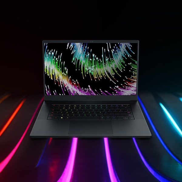 VR Ready – Razer Blade 15 – 15'' QHD 240Hz Gaming Laptop Intel Core i7 13800H - 8GB Nvidia GeForce RTX 4070 GDDR6 - 16GB DDR5 RAM 5200MHz - 1TB PCIe 4 M.2 SSD - Win 11 Home - Siyah