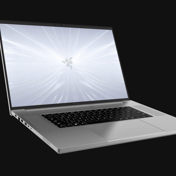 İkinci resim of VR Ready – Razer Blade 18 – 18'' Mini LED QHD+ 300Hz Gaming Laptop   Intel Core i9 14900HX - 16GB Nvidia GeForce RTX 4090 GDDR6 - 32GB DDR5 RAM 5600MHz - 2TB PCIe 4 SSD - Win 11 Home - Merkür